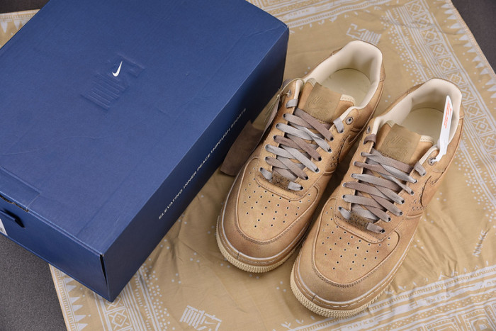 NIKE AIR FORCE 1