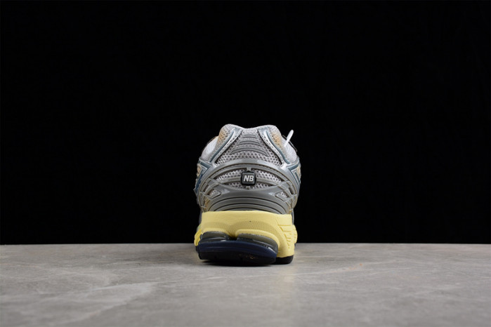 New Balance M1906KA