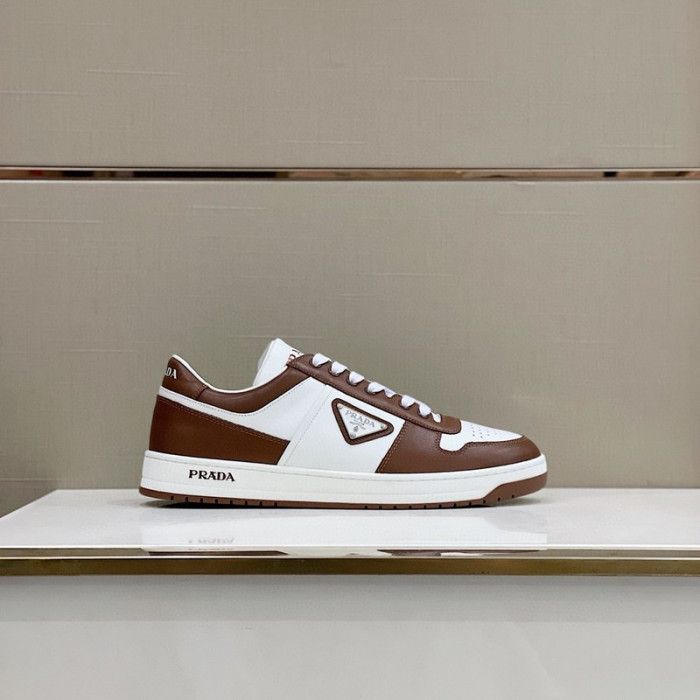 Pra*a sneaker